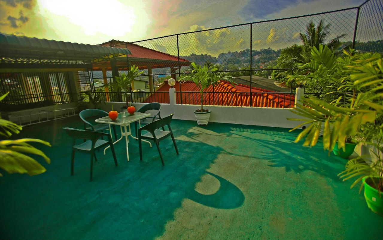 Kandyan Fo Rest Exterior foto