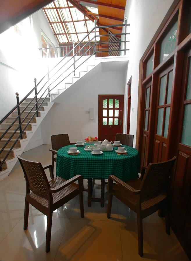 Kandyan Fo Rest Exterior foto